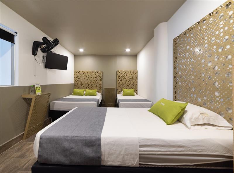 Hotel Prestige ميديلين المظهر الخارجي الصورة