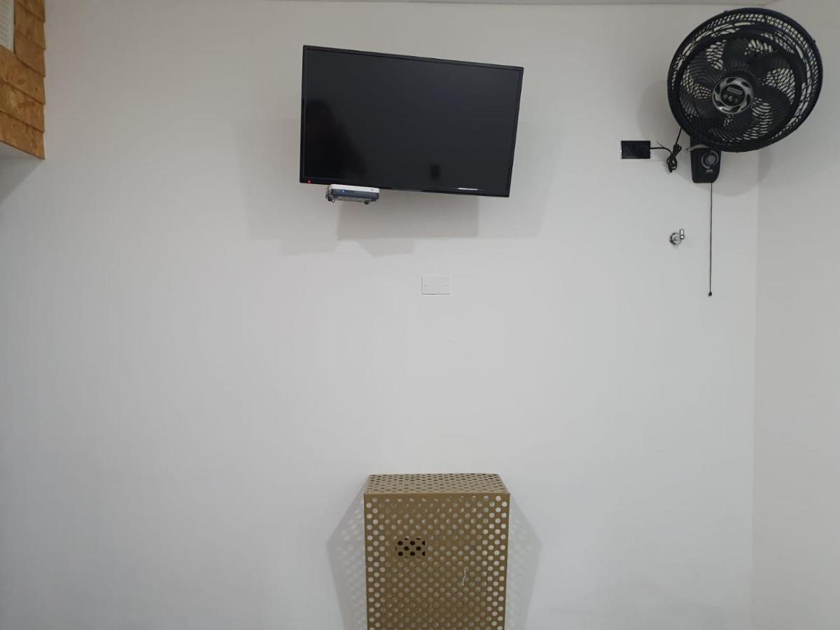 Hotel Prestige ميديلين المظهر الخارجي الصورة