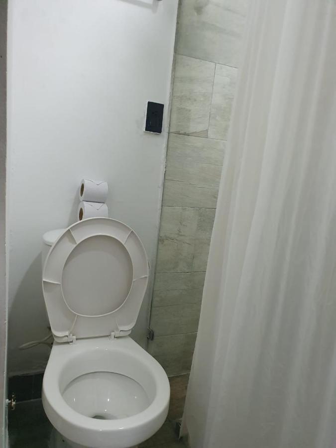 Hotel Prestige ميديلين المظهر الخارجي الصورة