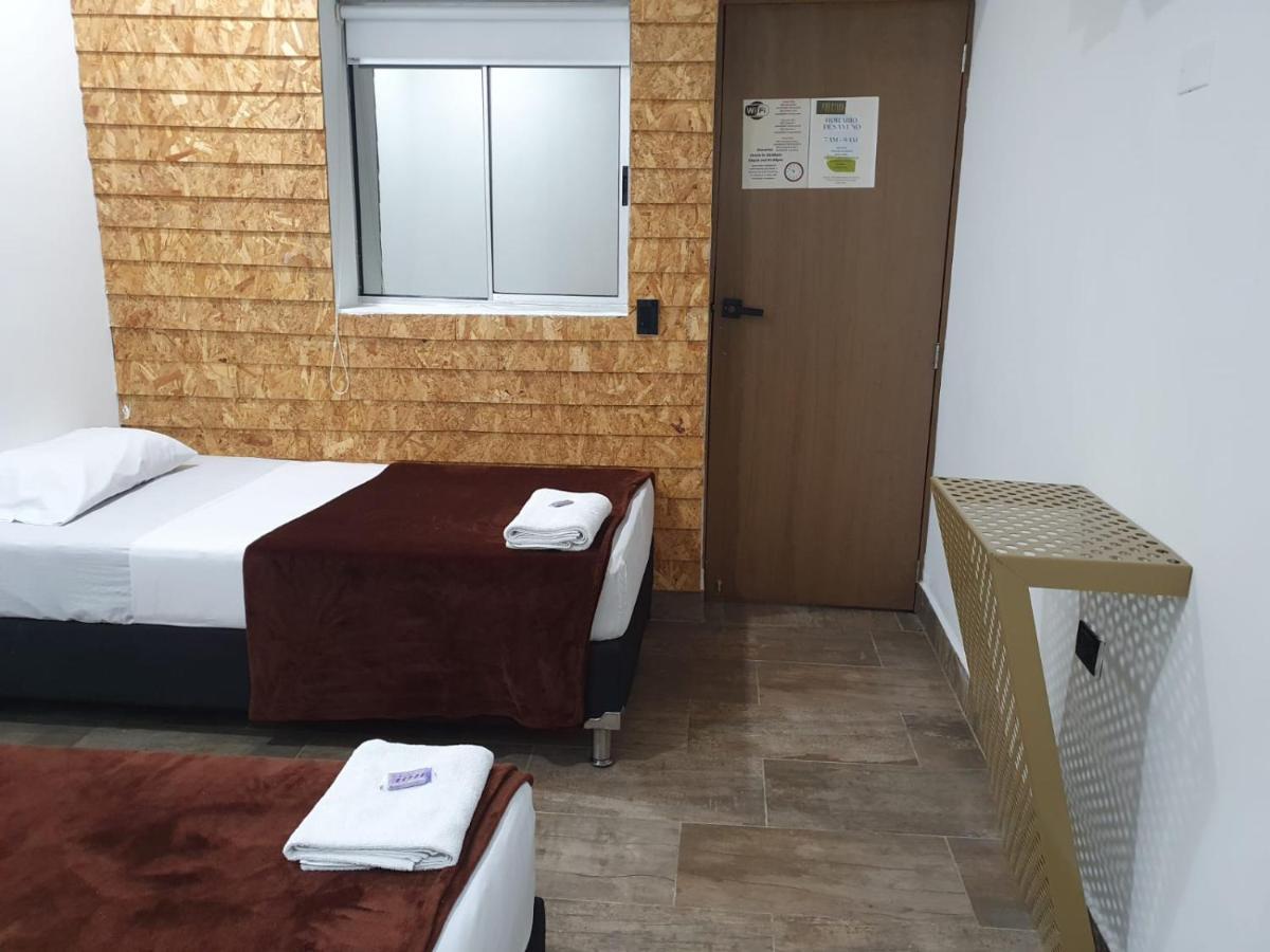 Hotel Prestige ميديلين المظهر الخارجي الصورة