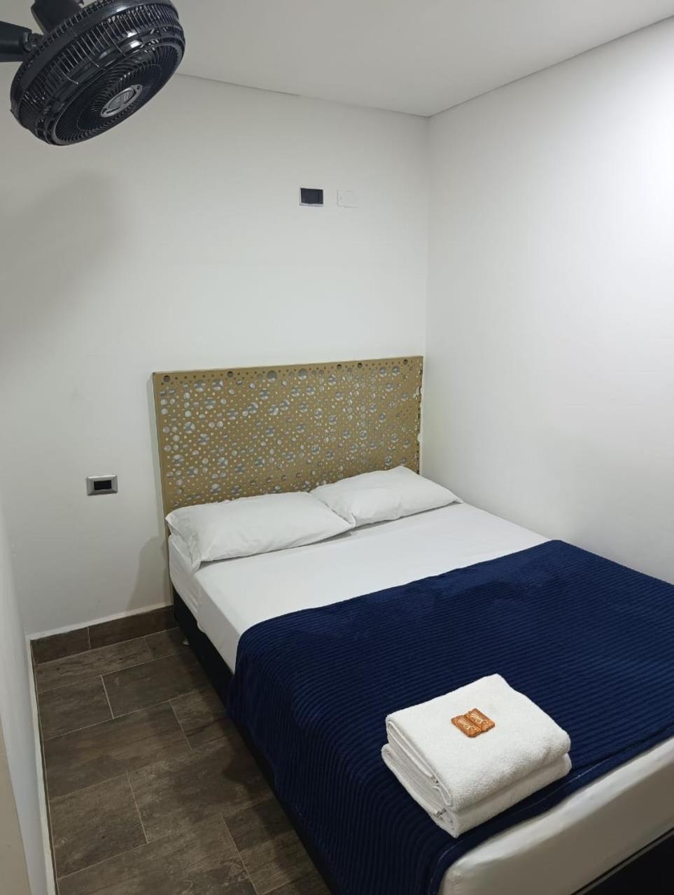 Hotel Prestige ميديلين المظهر الخارجي الصورة